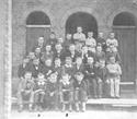 1874: klassenfoto van de  Openbare school